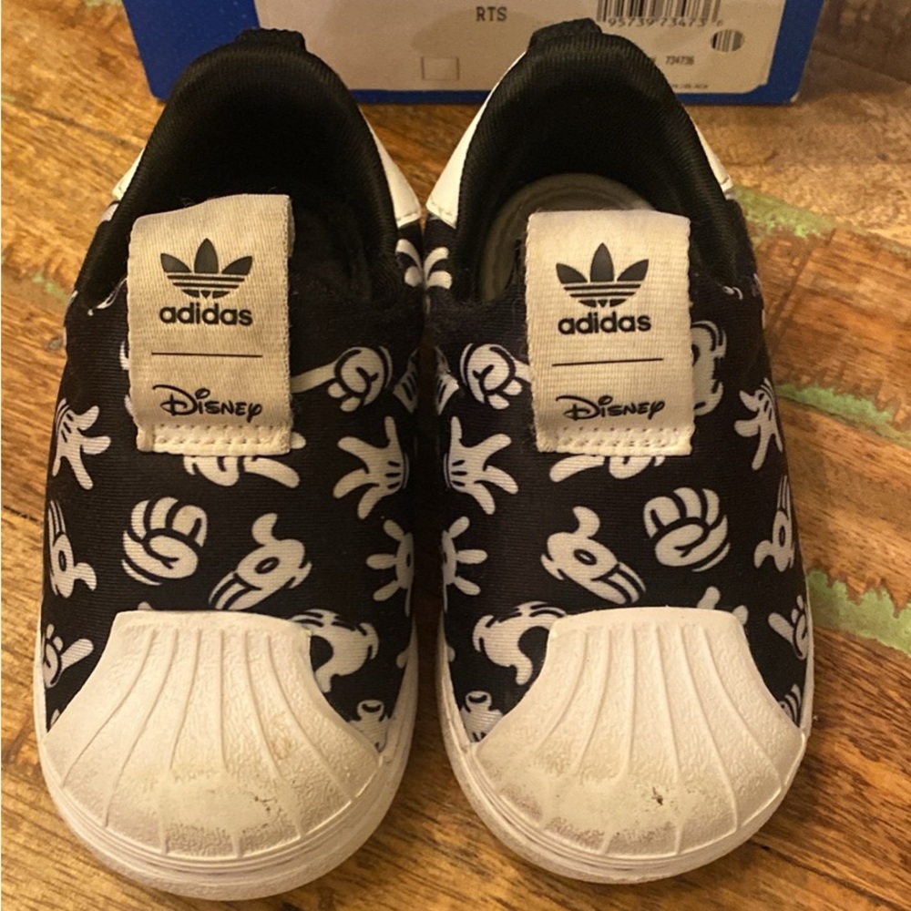 Adidas Mickey Mouse toddler shoe size 5